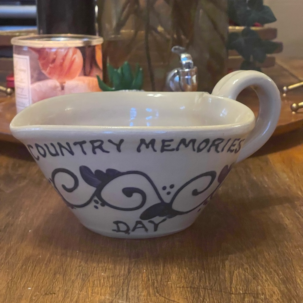 MAPLE CITY POTTERY Salt Glaze Heart Handled Bowl 2005 Country Memories Day